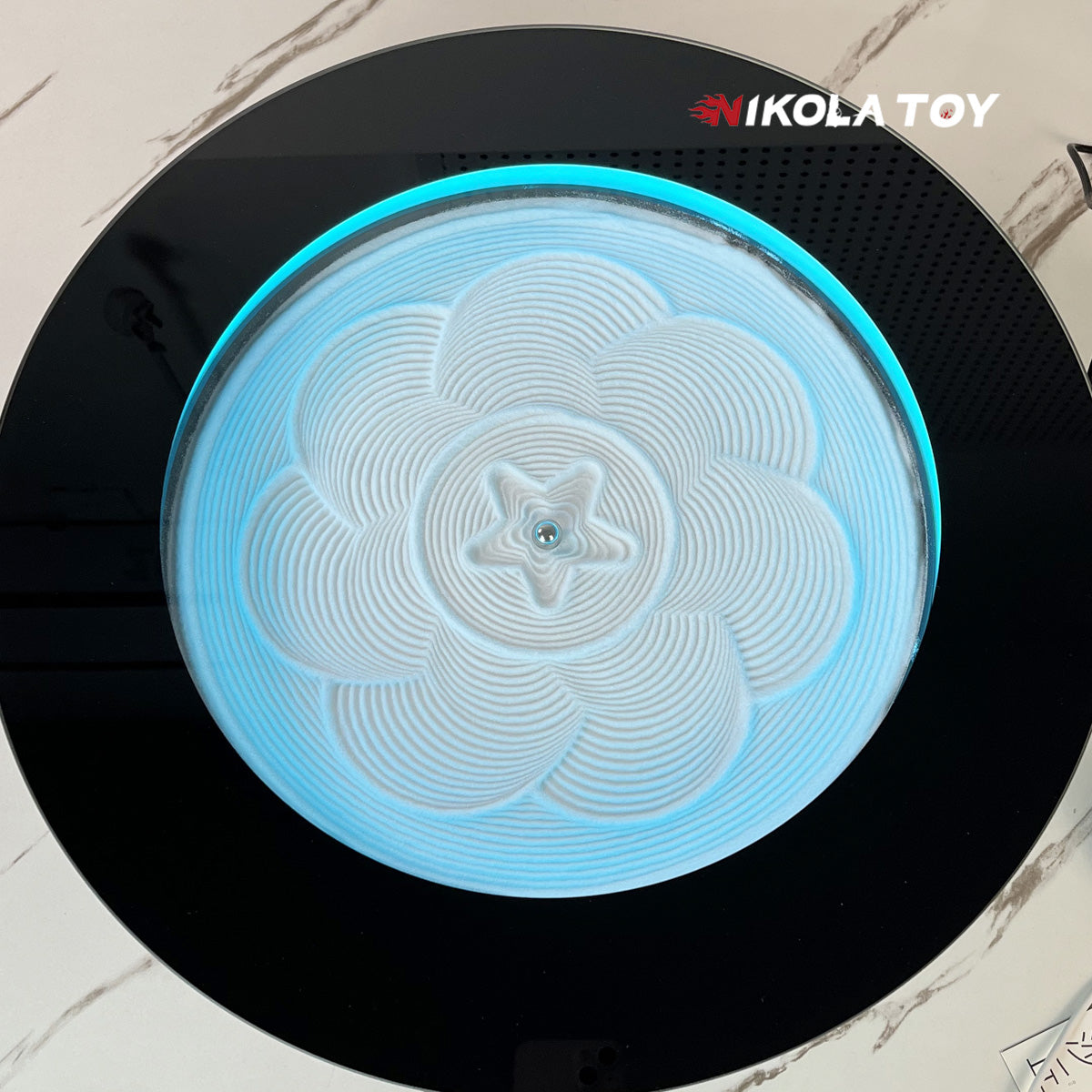 Creative automatic sand painting robot